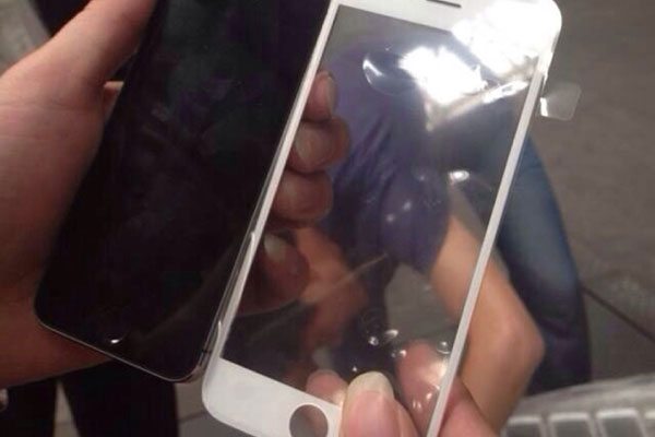 Alegada foto del panel frontal del iPhone 6 de 4.7″