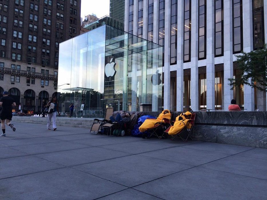Apple se prepara para lanzar su iPhone 6 y ya hay gente esperando en fila por él
