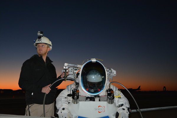Alan Eustace rompe récord caída libre de Felix Baumgartner