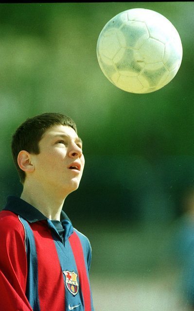 "Soy lo que soy gracias a los valores y a lo que aprendí en la cantera y en la Masía del Barcelona" - Messi, en entrevista concedida en 2003