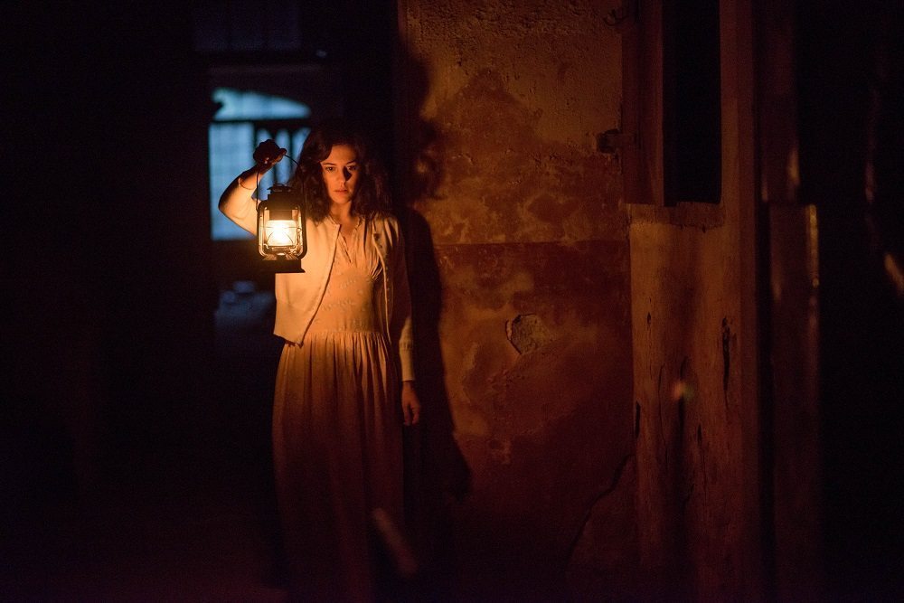 WOMAN IN BLACK 2