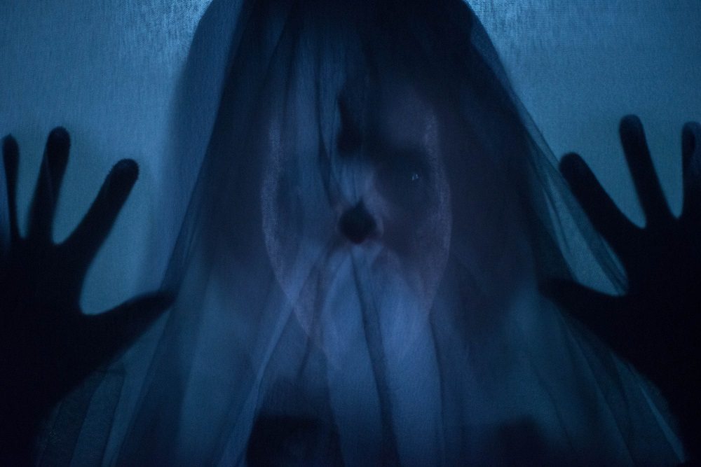 WOMAN IN BLACK 2
