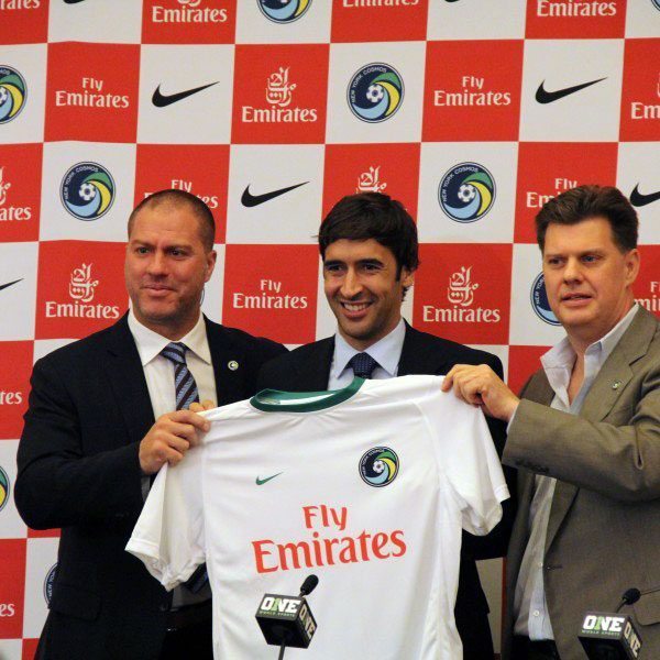 Presentación Oficial de Raúl
