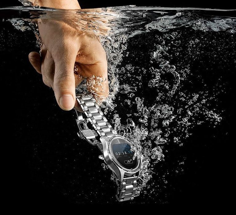 Olio Model 1 smartwatch