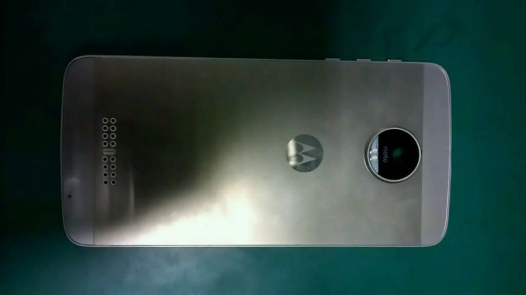 Prototipo Moto X 2016 en metal
