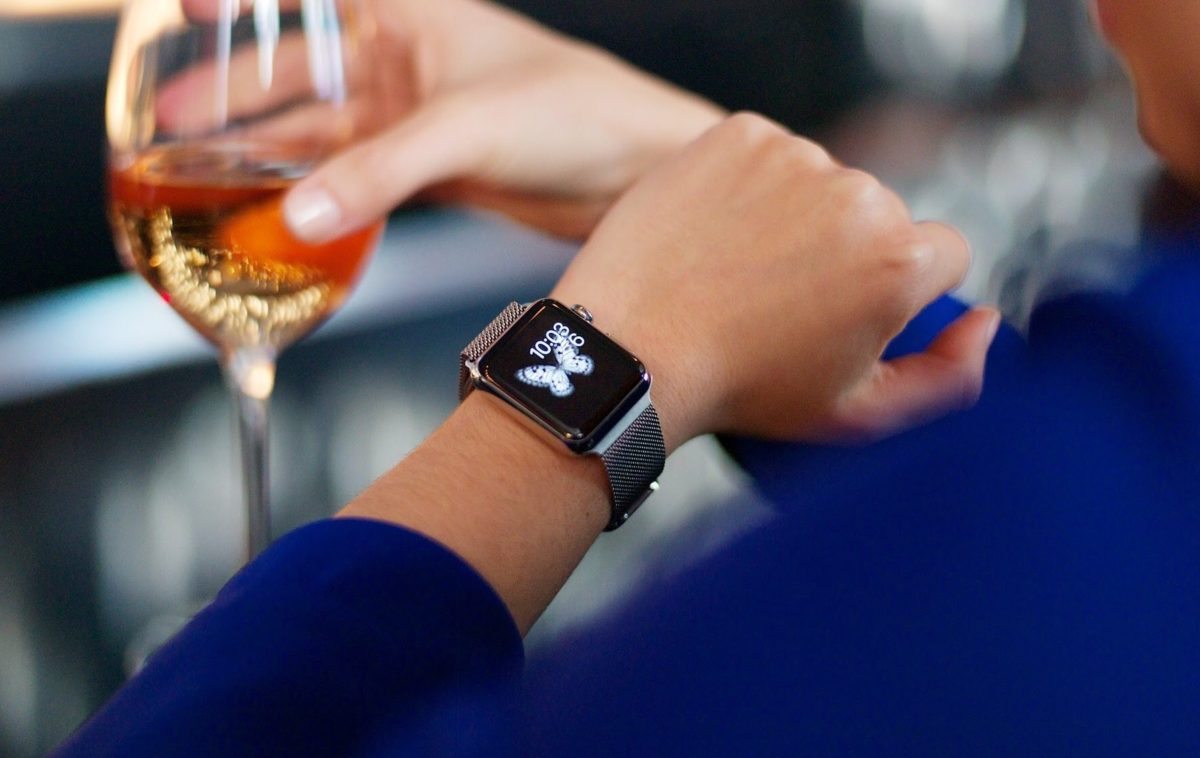 No te vistas que no vas, el Apple Watch 2 no se anunciaría hasta otoño