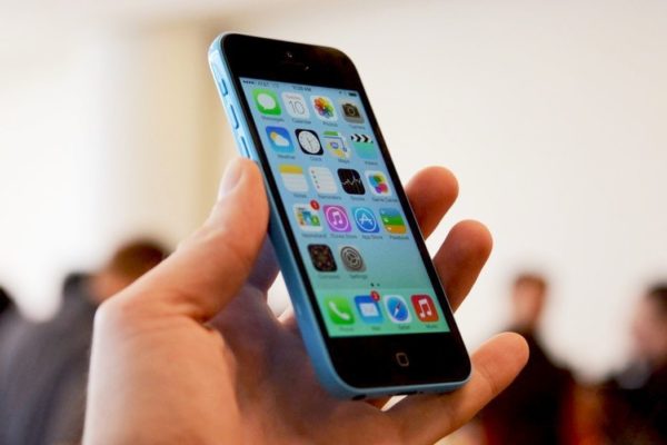 Este truco libera espacio en tu iPhone, pero nadie le encuentra explicación