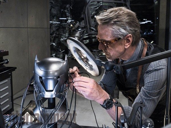batman-v-superman-dawn-of-justice-alfred-jeremy-irons-600x450