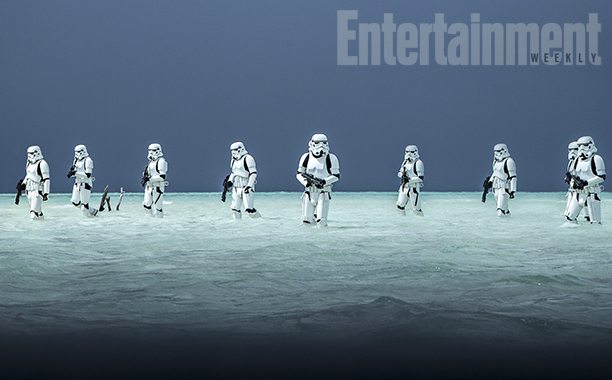 rogue-one-a-star-wars-story-stormtroopers-beach