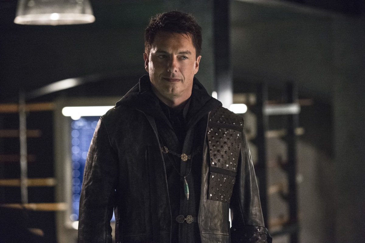 John Barrowman aparecerá en todas las series de DC en The CW