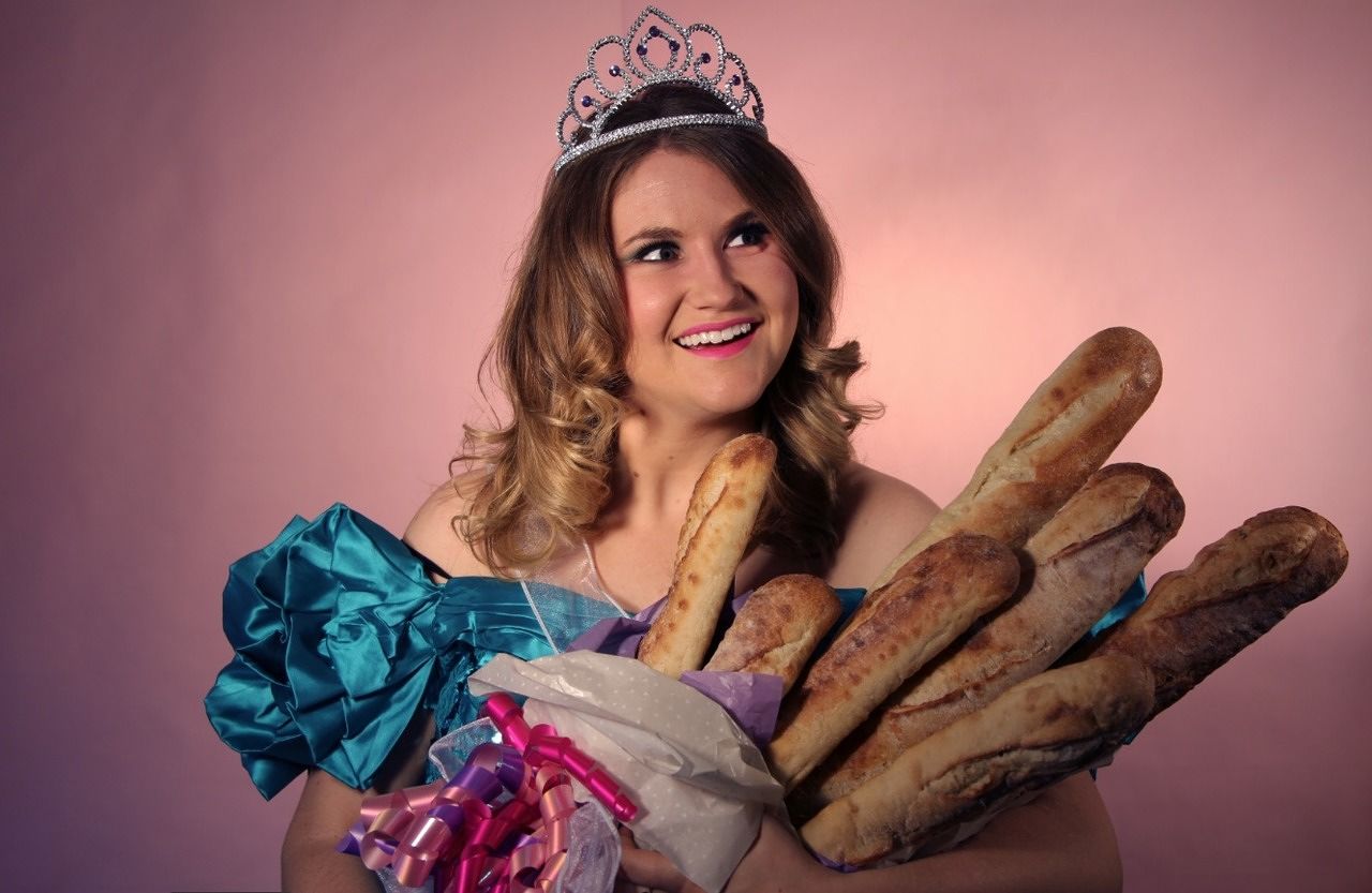 Jillian Bell en Workaholics