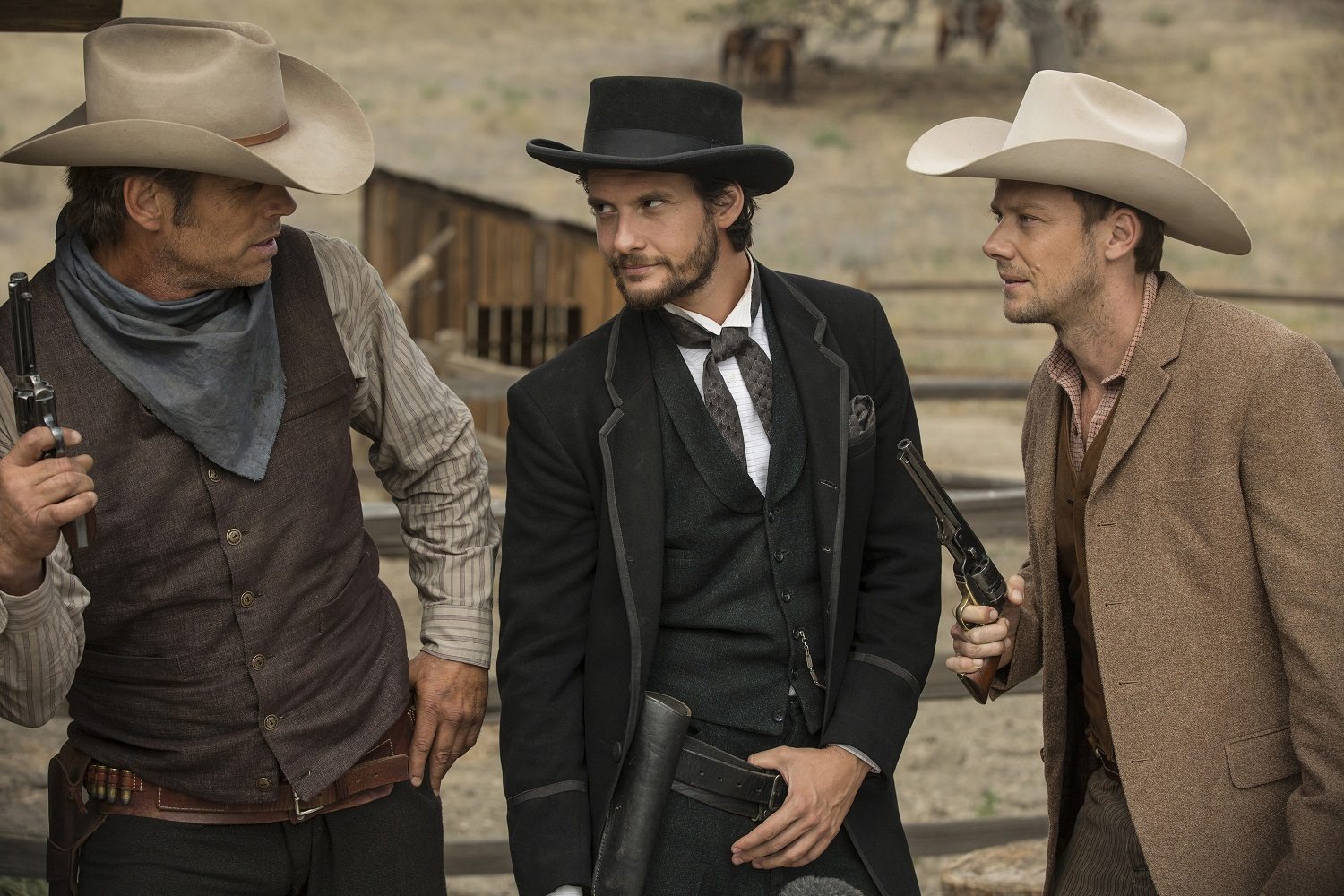 westworld-episode-4-jimmi-simpson-ben-barnes