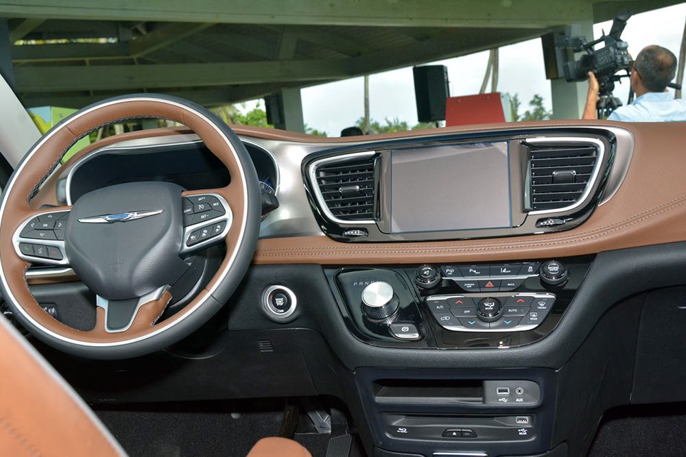 Chrysler Pacifica 2017