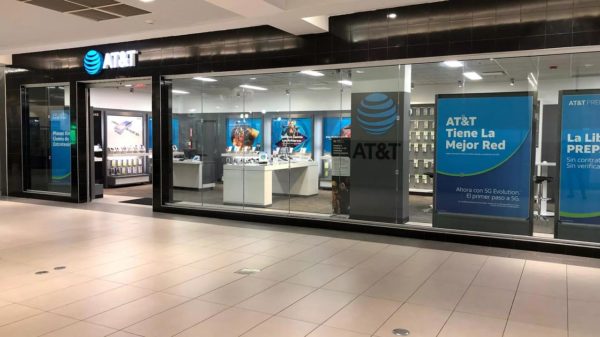 at&t a vender en Puerto Rico a Liberty